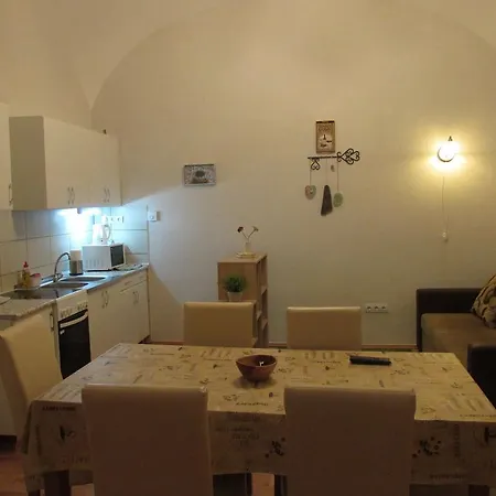 Apartment Fortuna Apartments Eger *